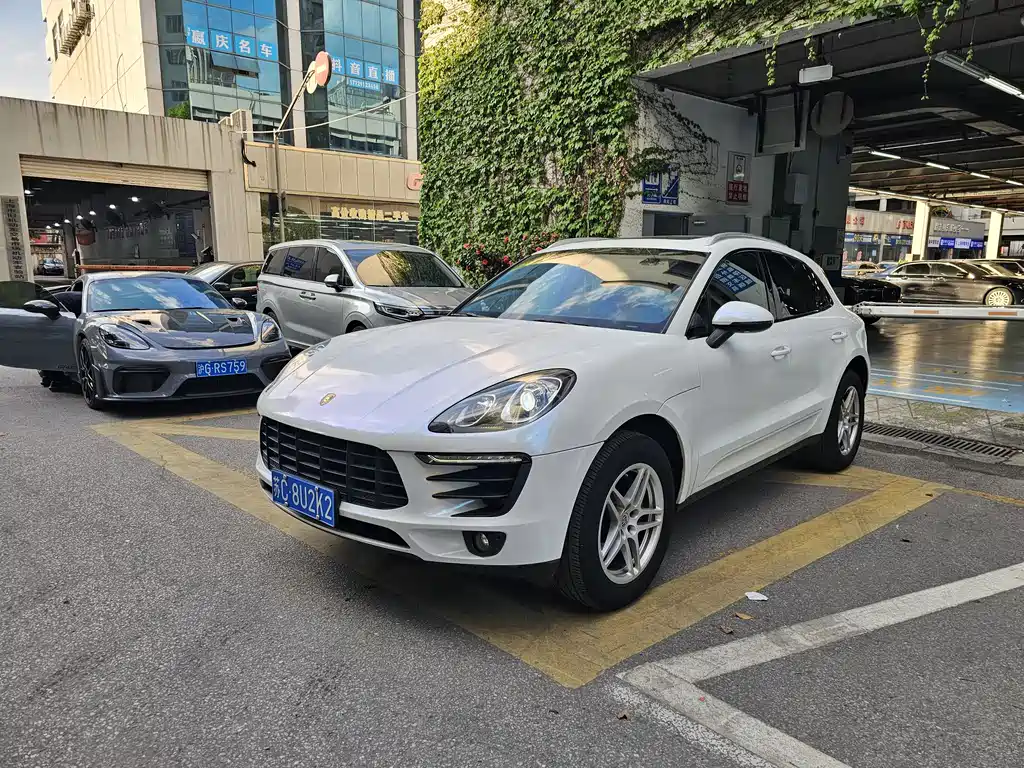 Porsche Macan 2015 — фото 1