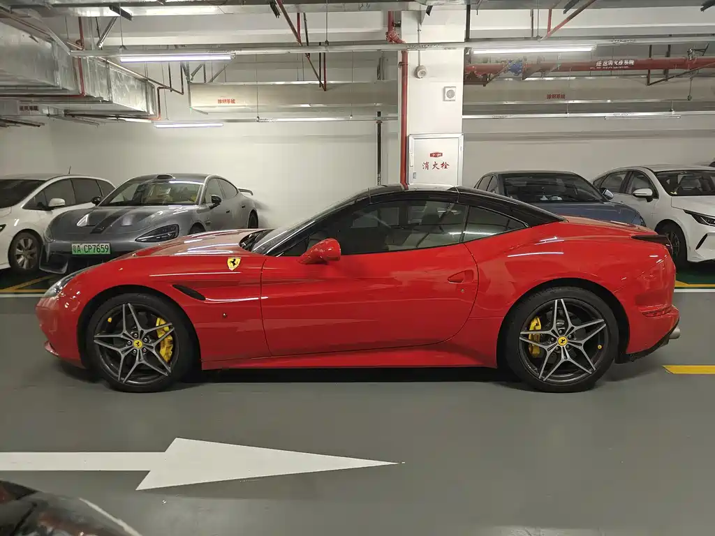 Ferrari California T 2015 — фото 2