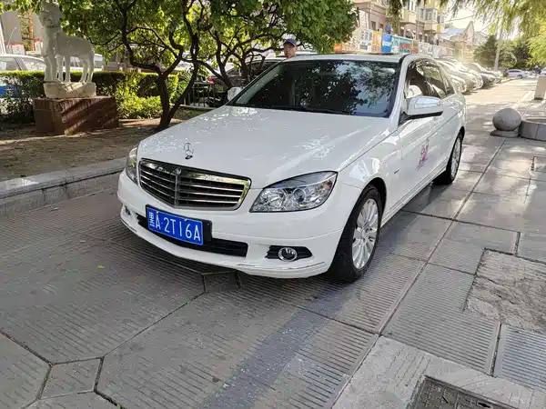 Mercedes-Benz C-Class 2010