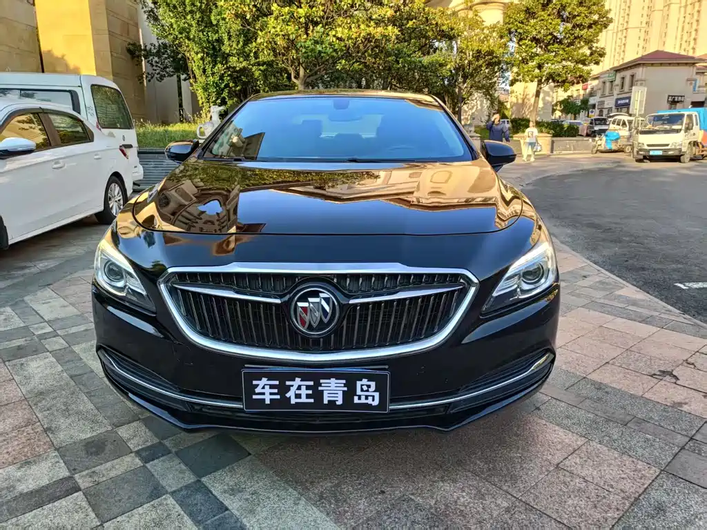 Buick LaCrosse 2017 — фото 2