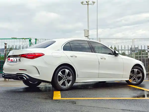 Mercedes-Benz C-Class 2022