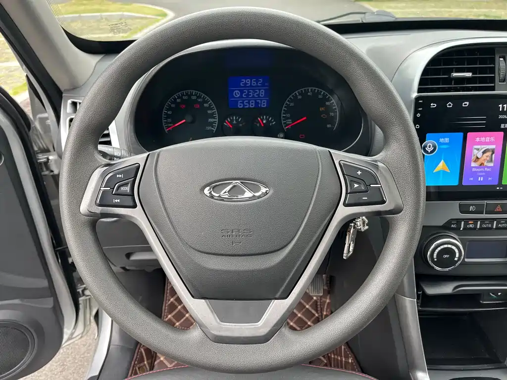 Chery Tiggo 3 2015 — фото 13