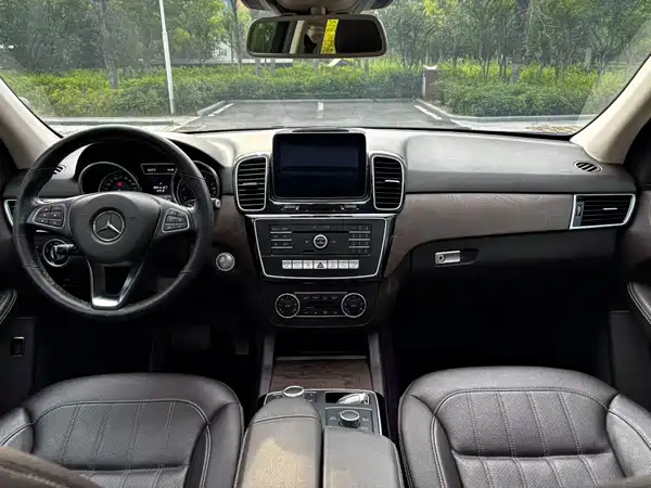 Mercedes-Benz GLE 2016