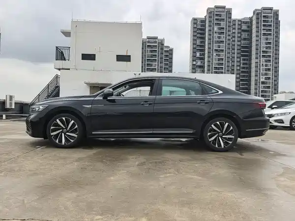 Volkswagen Passat 2022