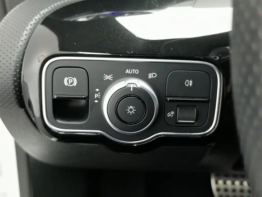 Mercedes-Benz CLA 2020 — фото 21
