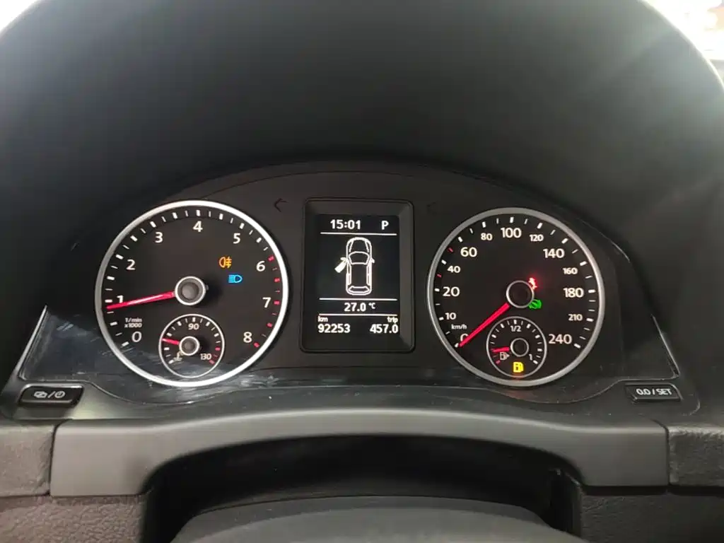 Volkswagen Tiguan 2018 — фото 12