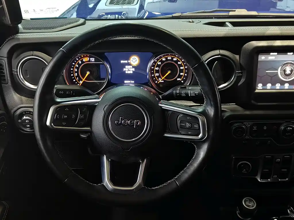 Jeep Wrangler 2020 — фото 16