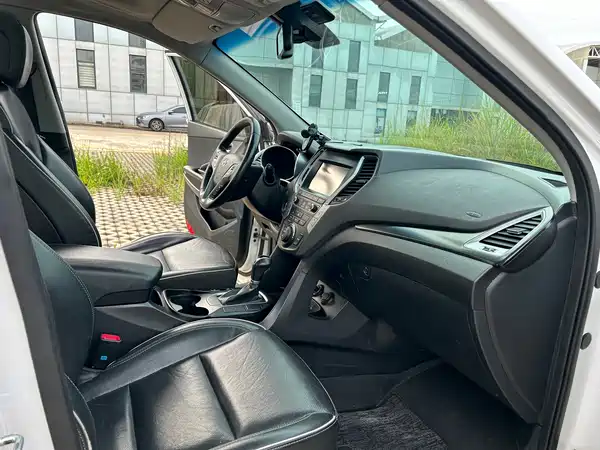 Hyundai Santa Fe 2017