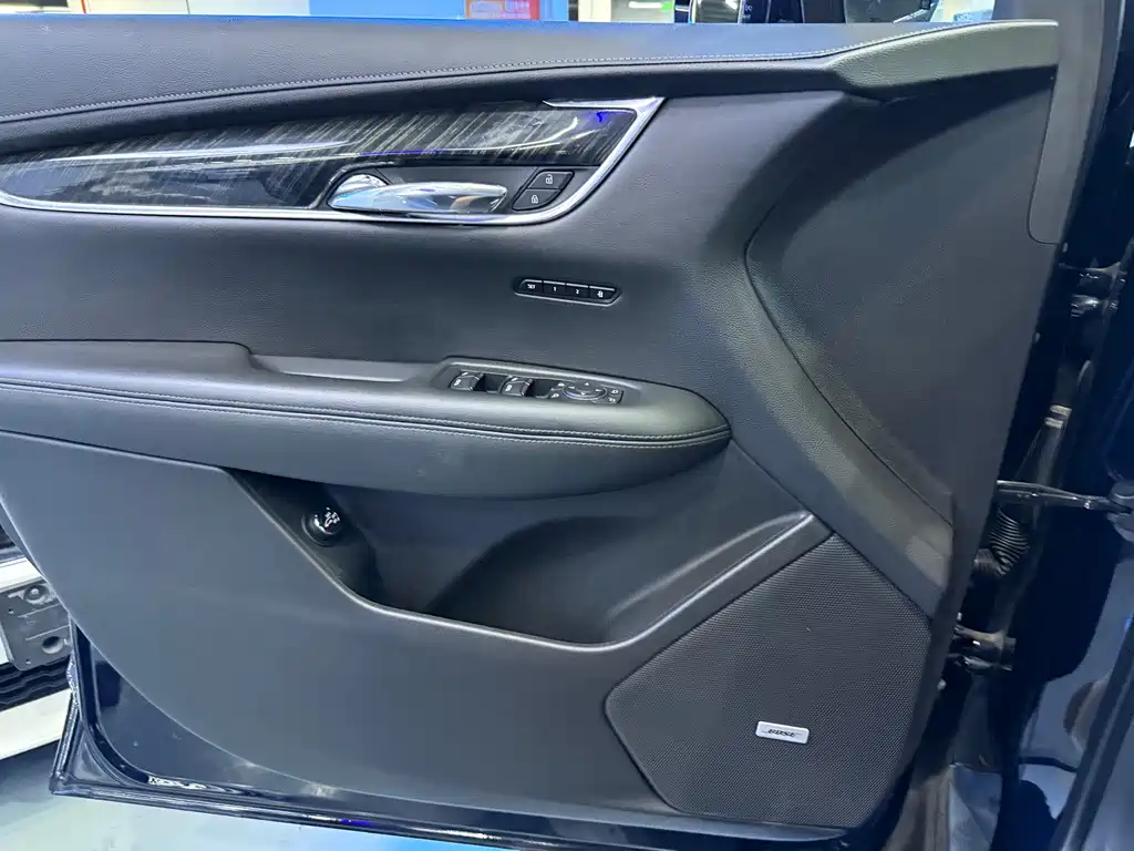 Cadillac XT6 2021 — фото 6