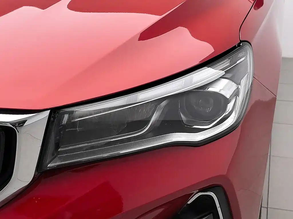 Geely Emgrand 2022