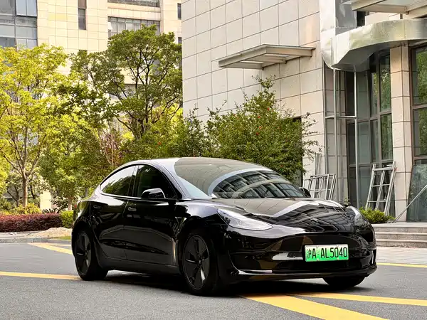 Tesla Model 3 2023