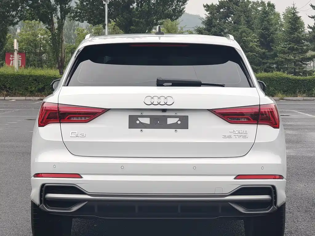 Audi Q3 2022 — фото 4