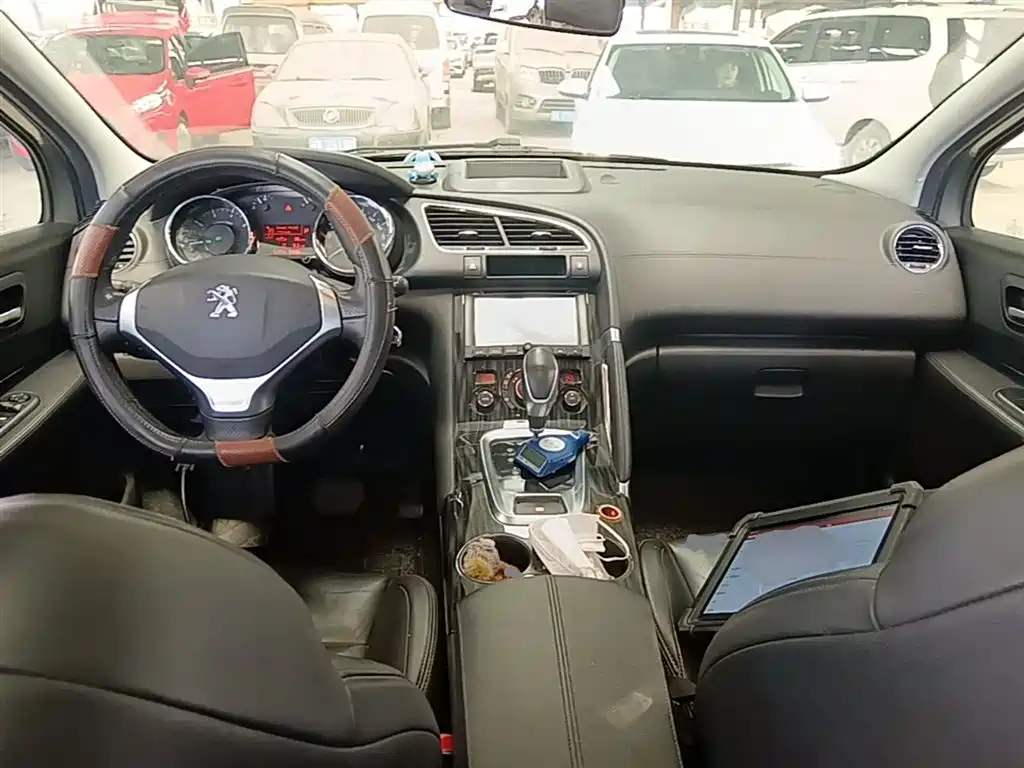 Peugeot 3008 2016 — фото 10