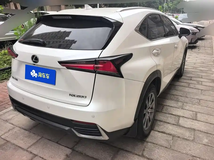 Lexus NX 2019