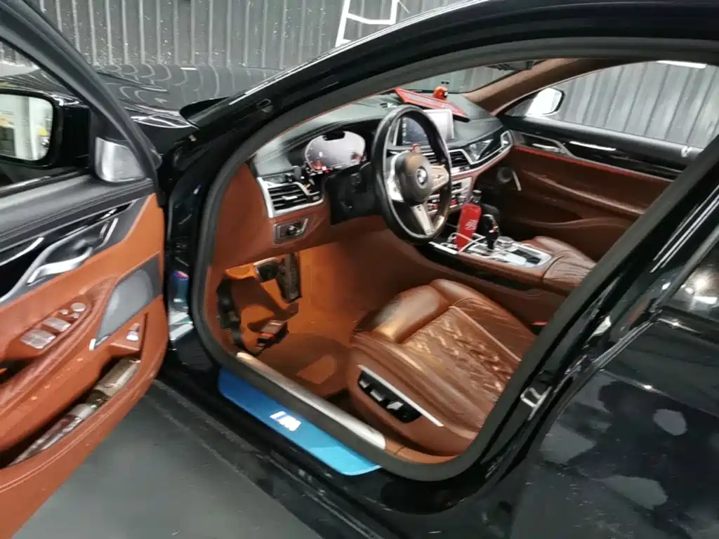 BMW 7 Series 2020 — фото 16