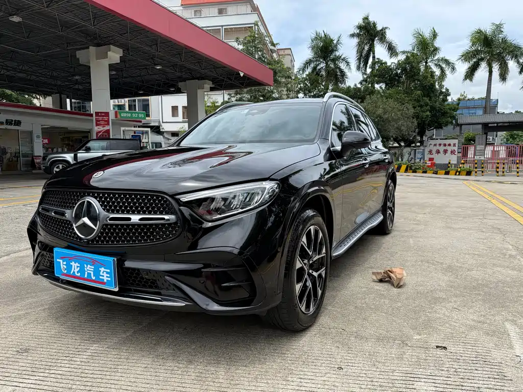 Mercedes-Benz GLC 2023