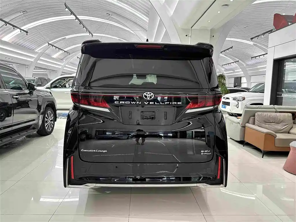 Toyota Vellfire 2026 — фото 7