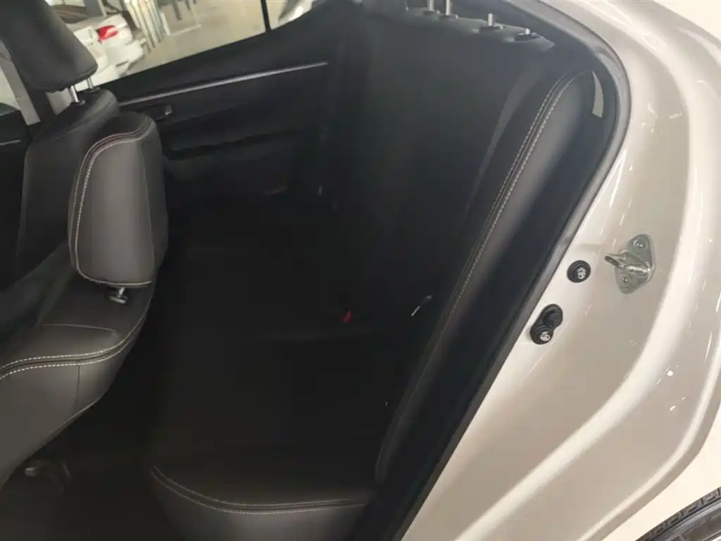 Toyota Corolla 2019 — фото 17