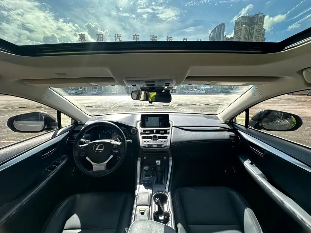 Lexus NX 2018