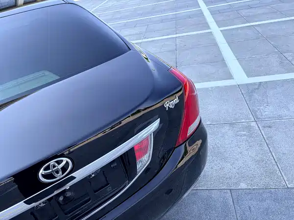 Toyota Crown 2010