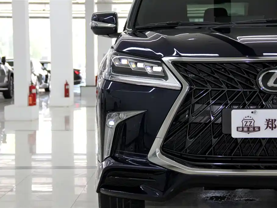 Lexus LX 2020 — фото 30