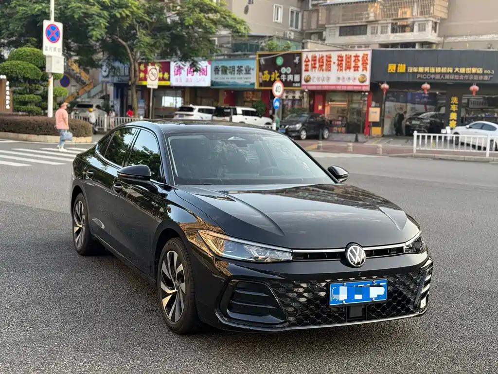 Volkswagen Passat 2025