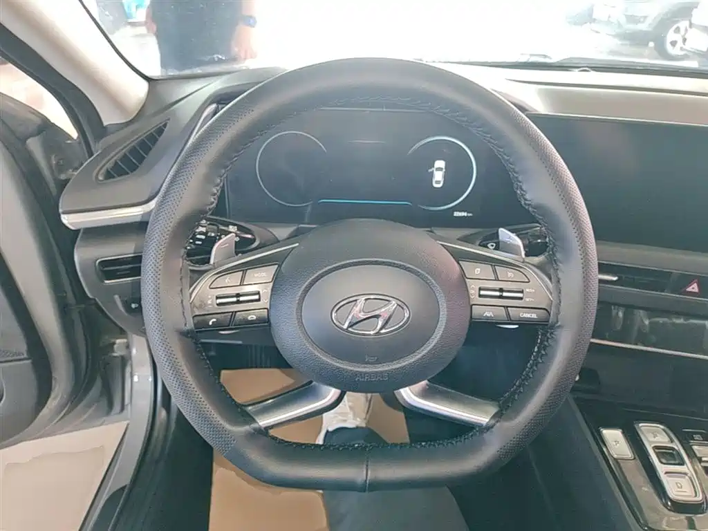 Hyundai Sonata 2022 — фото 11