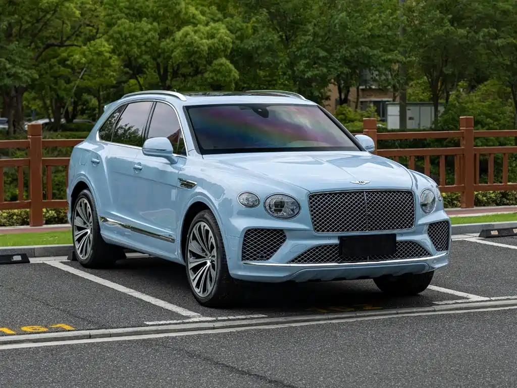Bentley Bentayga 2022 — фото 3