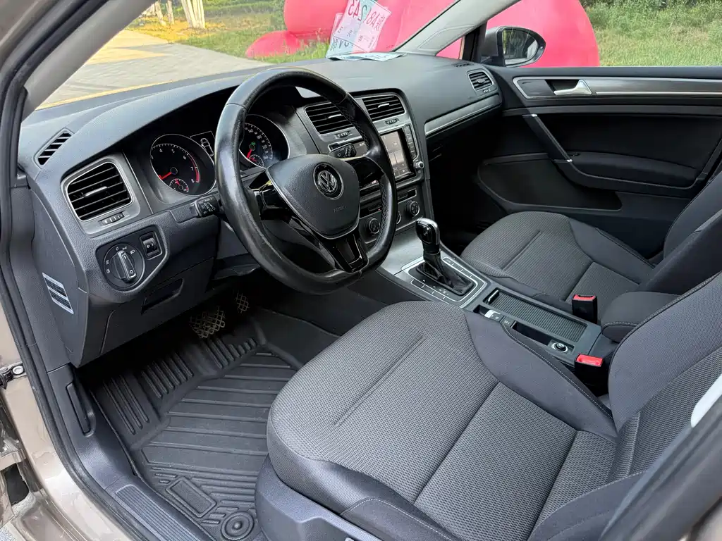 Volkswagen Golf 2014