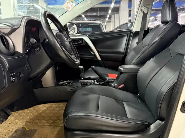 Toyota RAV4 2016