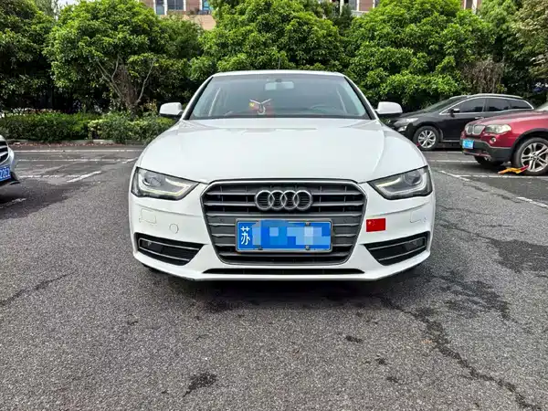 Audi A4L 2015