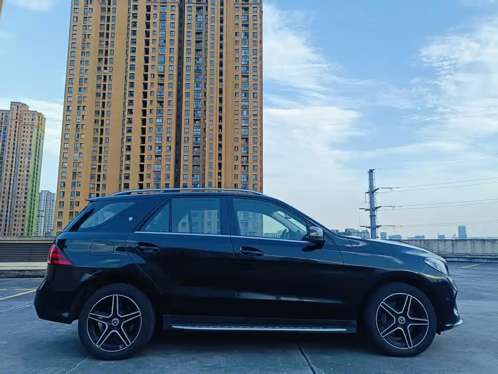 Mercedes-Benz GLE 2016