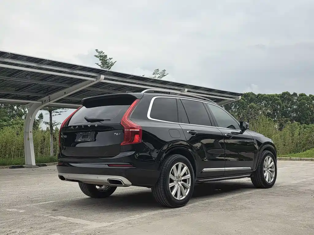 Volvo XC90 2018 — фото 7