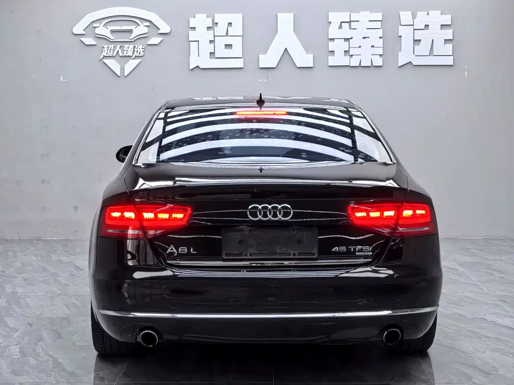 Audi A8 2014 — фото 15