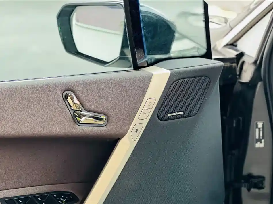 BMW iX — фото 14