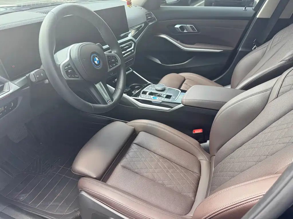 BMW i3 2023 — фото 6