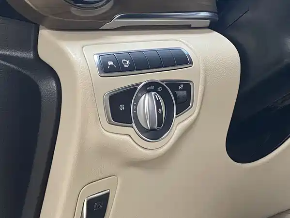 Mercedes-Benz V-Class 2023