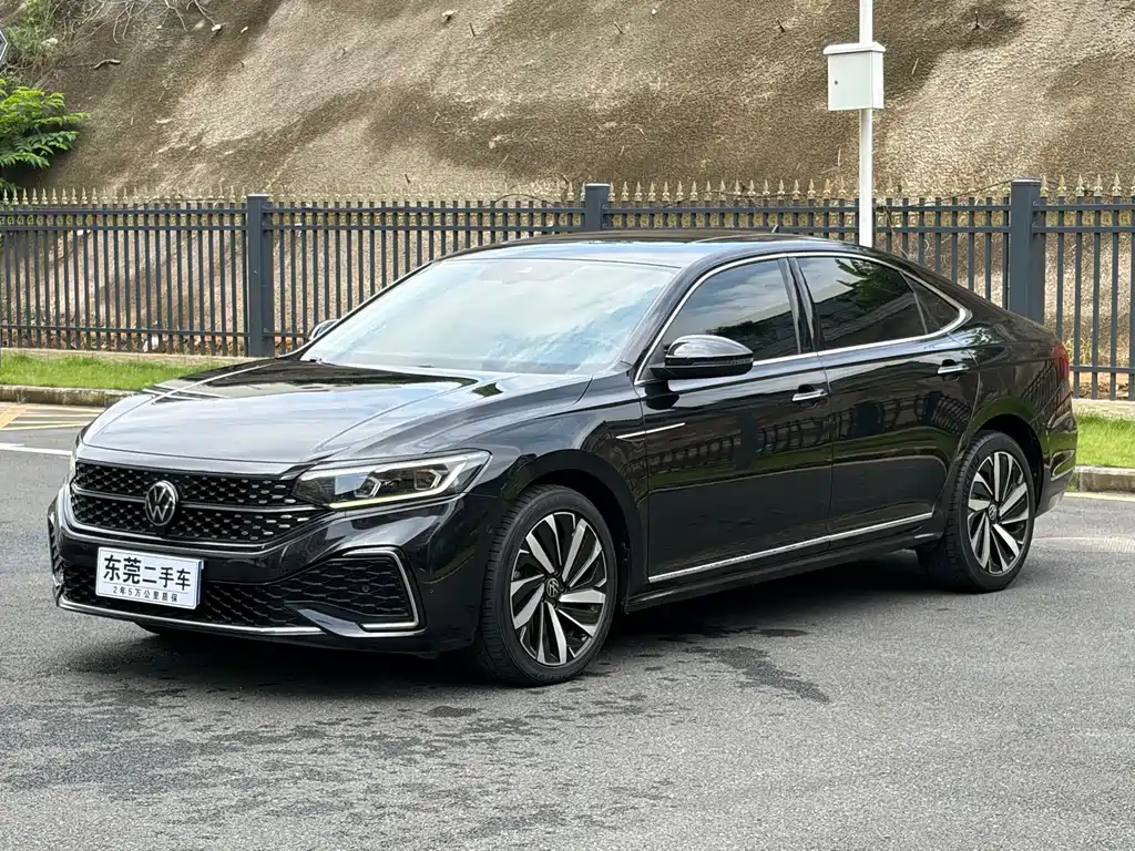 Volkswagen Passat 2022