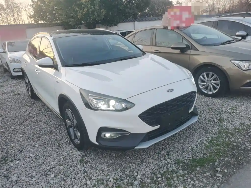 Ford Focus Active 2020 — фото 20