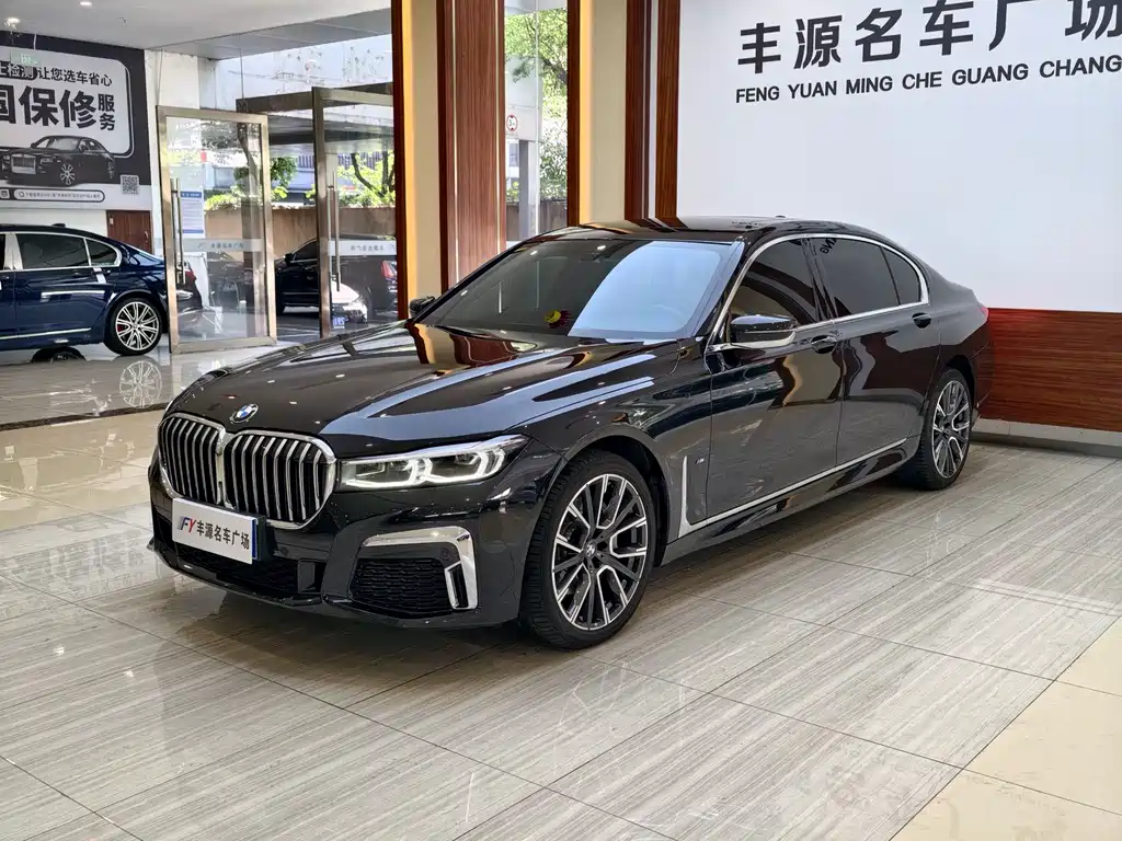 BMW 7 Series 2021 — фото 1