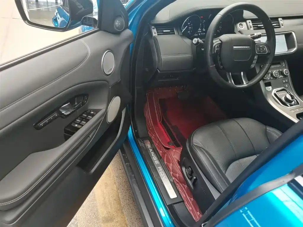 Land Rover Evoque 2018 — фото 16