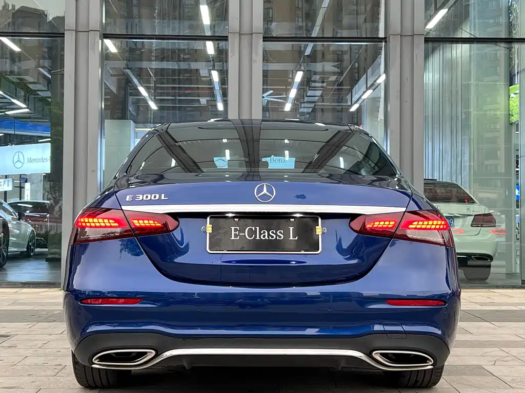 Mercedes-Benz E-Class 2023