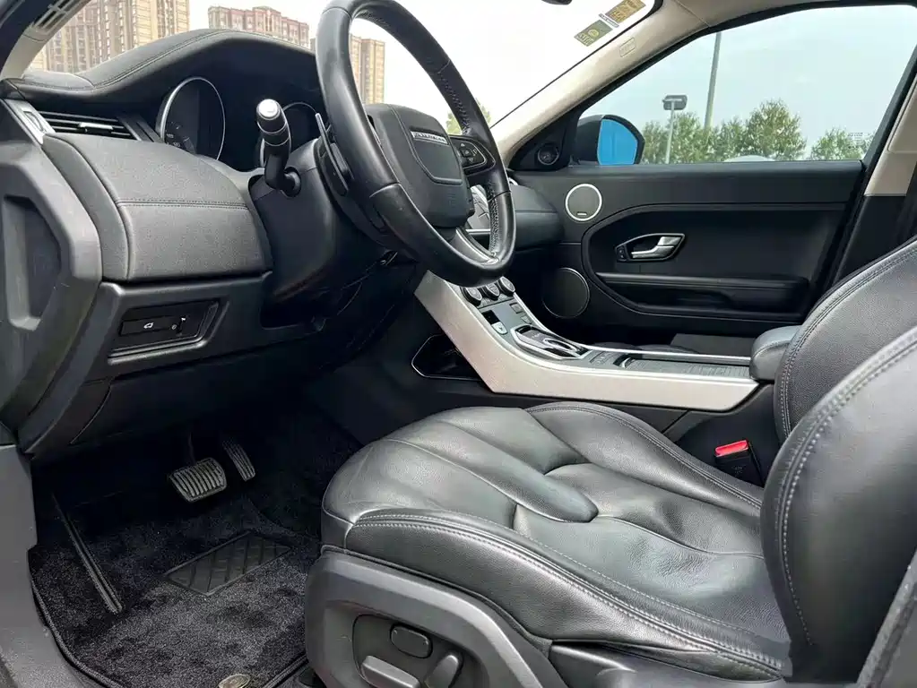 Land Rover Evoque 2015 — фото 9