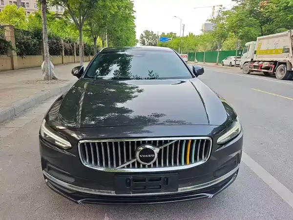 Volvo S90 2023
