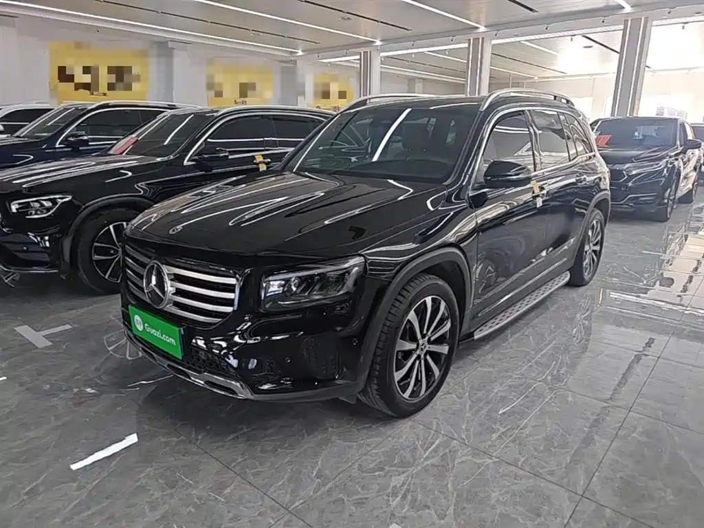 Mercedes-Benz GLB 2024 — фото 1