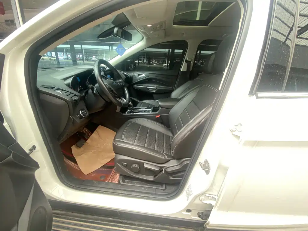Ford Kuga 2021 — фото 15