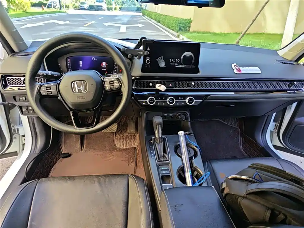 Honda Civic 2022 — фото 10