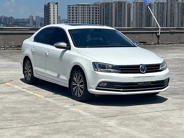 Volkswagen Sagitar 2018