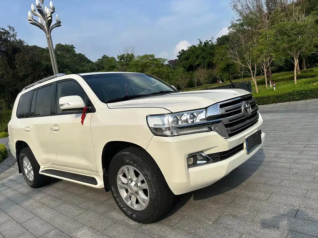 Toyota Land Cruiser 2016 — фото 4