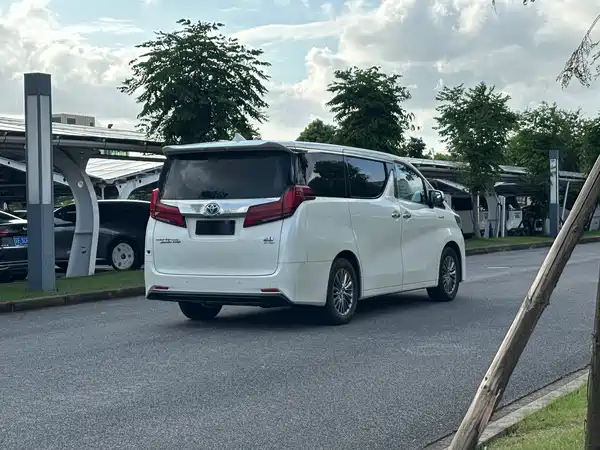 Toyota Alphard 2021